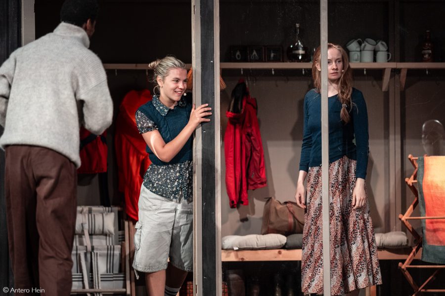 Fruen Fra Haven (2025) © Antero Hein