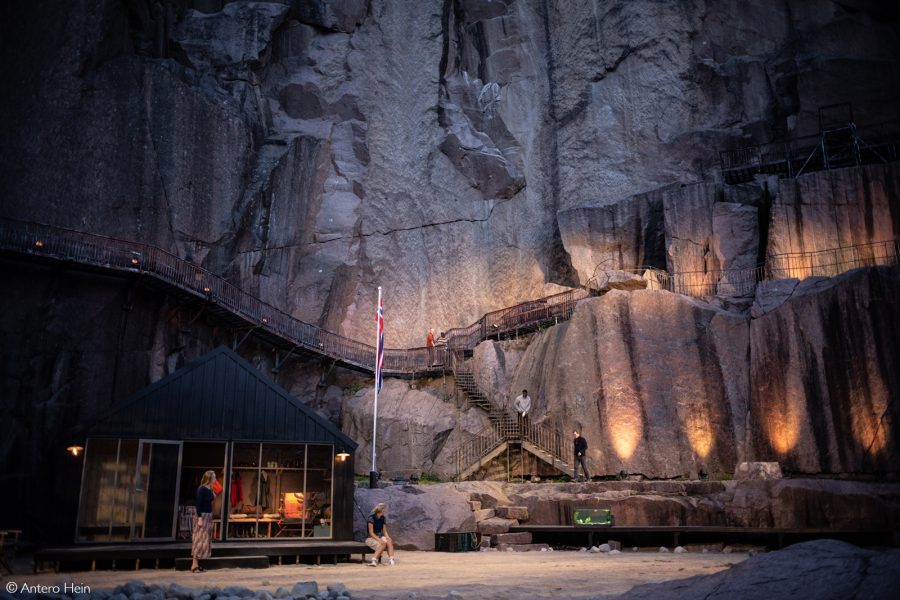 Fruen Fra Haven (2025) © Antero Hein