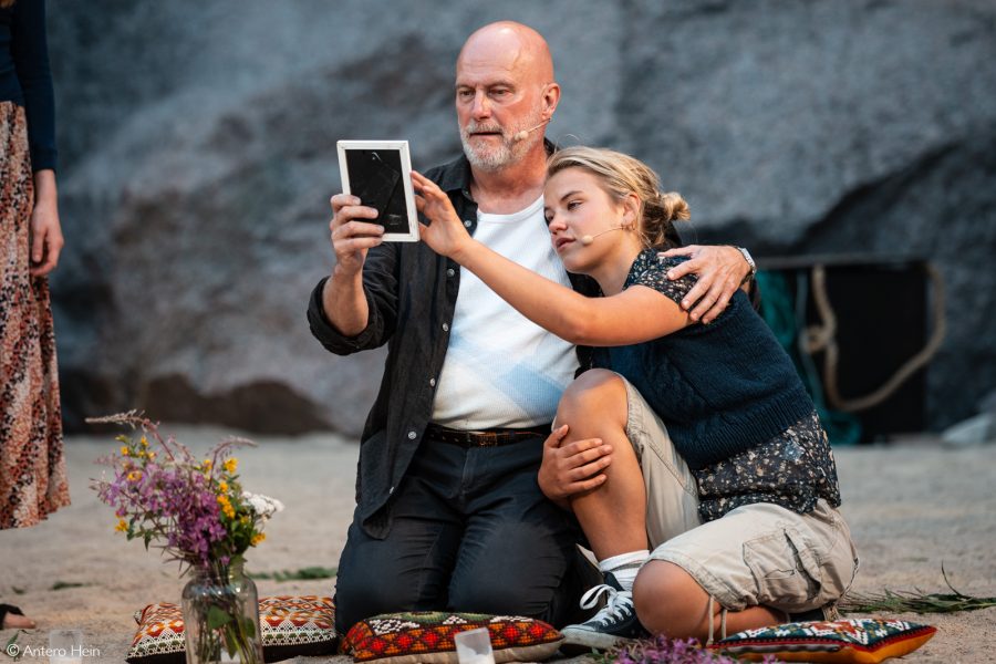 Fruen Fra Haven (2025) © Antero Hein